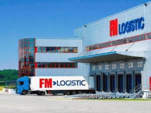 Praca w Polsce, magazyn logistyczny