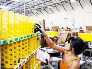 Работа на складе одежды, AMAZON