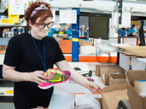 Упаковщик одежды на складе, INGRAM