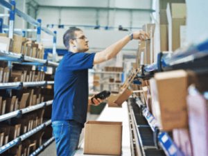 ARVATO WYPRZEDAZ Работник на складе одежды BERTELSMANN MEDIA