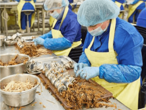 Cворачивание рулетиков в сельди, PHU PRO-MET