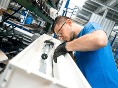 Помощник по производству окон ПВХ, EKO-OKNA