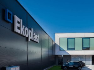 Працівник на виробництві вікон з досвідом, Ekoplast