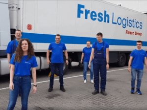 Работник склада при комплектации товара, FRESH LOGISTIC