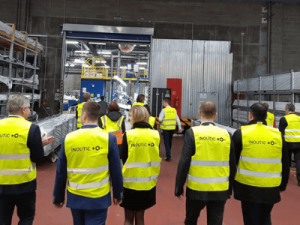 Работник отдела экструзии, INOUTIC