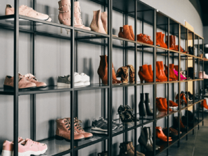 Работа на складе одежды и обуви, Aza Group