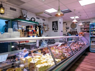 Робота в продуктовому магазині, Delikatesy “Pod Dębem” (Розмовний польський)