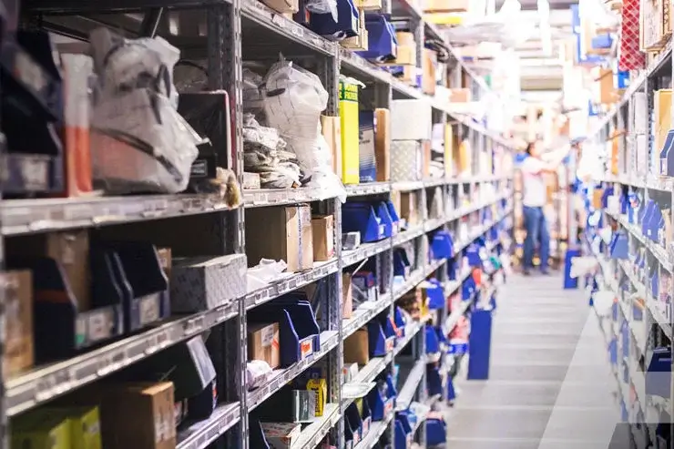 работник склада inter land