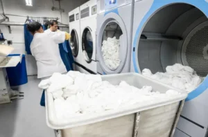 pracownik pralni w Polsce