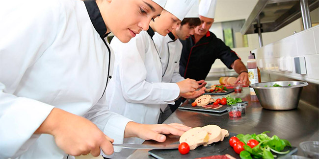 Помощник повара для кейтерингов г.Reda