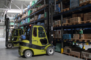 SURET склад готової продукції та напівфабрикатів. Водій навантажувача з UTD.