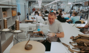 Працівник швейного виробництва військових споряджень м. Орнета