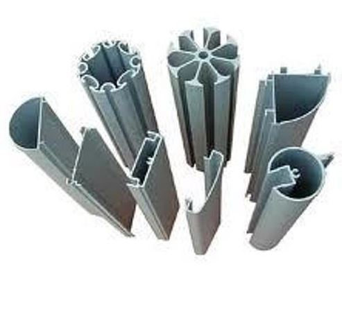 Operator maszyn końcowych w produkcji profili aluminiowych