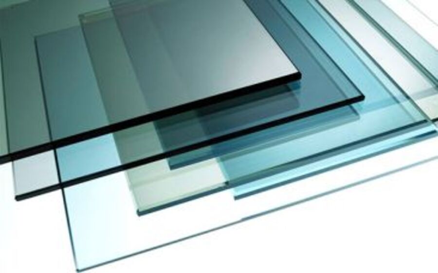 Operator maszyn do obróbki szkła Pilkington