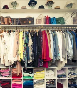 Rhenus Swarzędz працівник складу одягу