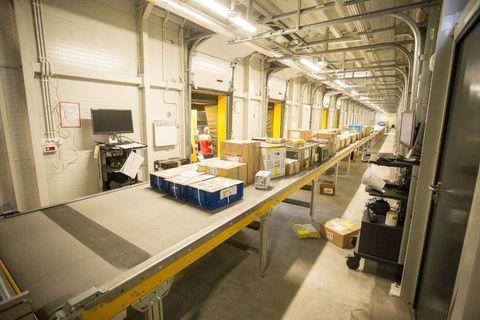 WA6 (Inpost) Pracownik magazynu Ciemnego