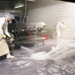 Pracownik myjni produkcyjnej (produkty mięsne)