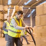 Pracownik magazynu (produkcja kiełbas)