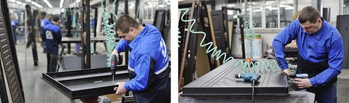 Работник на производство металлических дверей