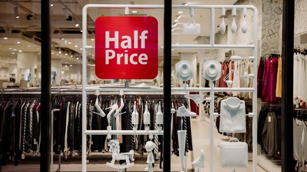 Pracownik magazynu odzieży i obuwia Modivo (połowa ceny)