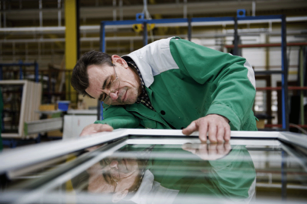 Виробничий робітник / монтажник елементів вікон та дверей