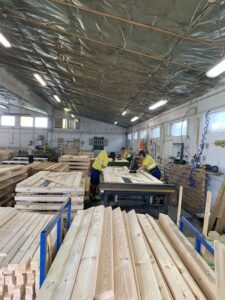 FOREST STYLE Przejęsław Operator linii produkcyjnej architektury ogrodowej