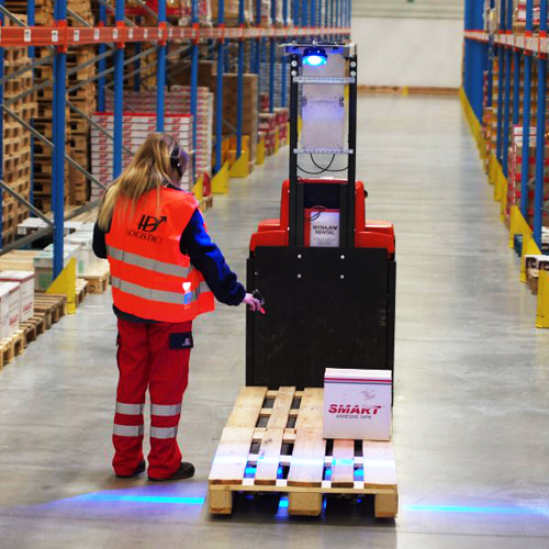 DR. SCHUMACHER Працівник складу